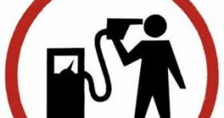 Caro Benzina: una raccolta firme per portare la proposta del taglio delle accise in Parlamento