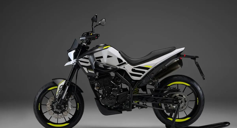 Benelli 300 cc price on sale