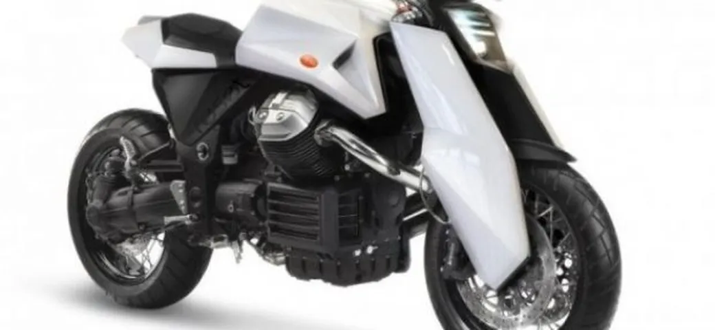 Dallo IED due esercizi di stile su Guzzi Griso e Ducati Hypermotard