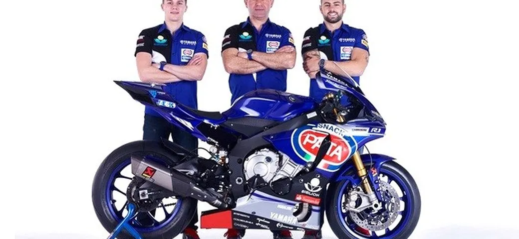 Il team Pata Yamaha Official nella STK1000 2016