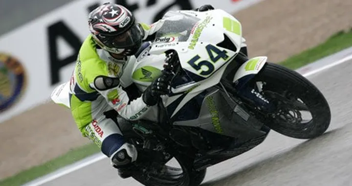 WSS: Kenan Sofuoglu vince e allunga in classifica