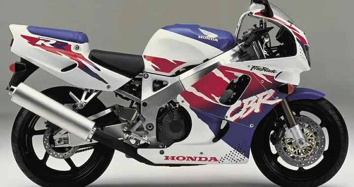 Honda celebra 500 milioni di motocicli prodotti: un traguardo storico