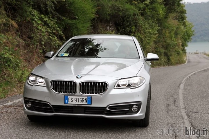 BMW 518d: prezzo, caratteristiche e prova su strada