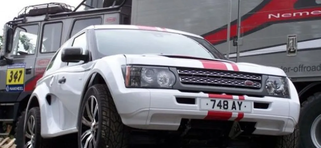 Bowler e Land Rover formalizzano un accordo