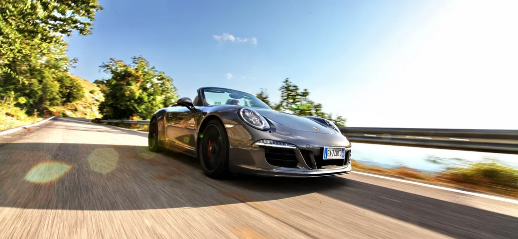 Porsche 911 Carrera 4 GTS Cabrio VS 911 Carrera 4 Cabrio 997