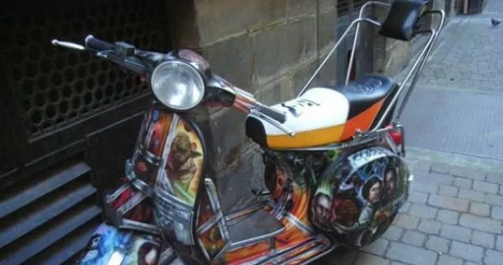 Foto del giorno: una Vespa PX da "Guerre Stellari"