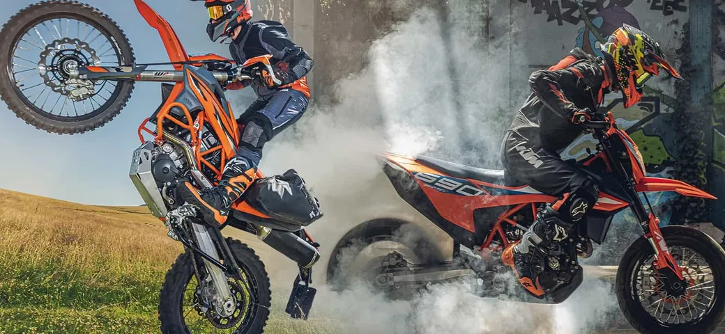 KTM svela le nuove 690 Enduro R e 690 SMC R 2023