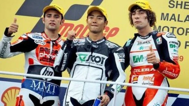 250: Aoyama su Barbera e Simoncelli. Solo la matematica tiene aperto il mondiale