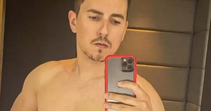 Quarantena: Jorge Lorenzo e la sfida fitness sui social