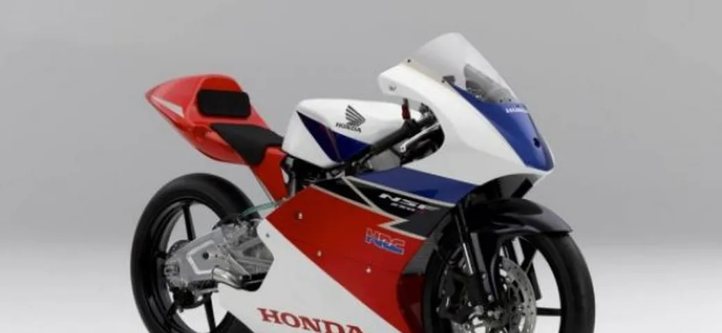 CIV: La Honda NSF250R in pista a Misano nella Classe Moto3