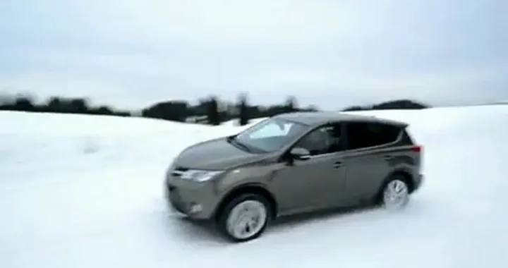 Toyota RAV4: il sistema di trazione e l'I.D.D.S