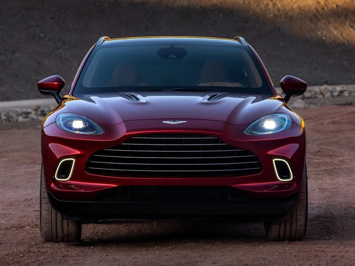 Aston Martin DBX: le indiscrezioni sulla versione Mild Hybrid