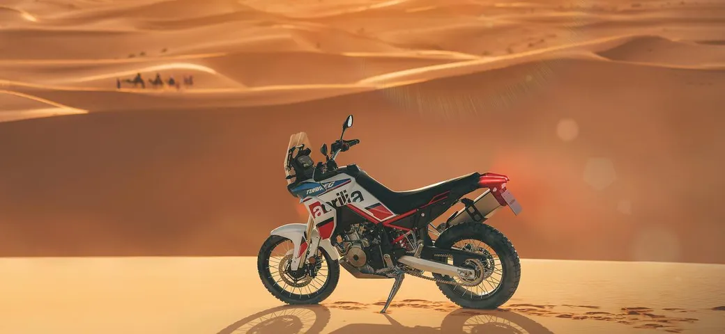 Aprilia Tuareg 2024: l’adventure si aggiorna con tre nuove colorazioni [FOTO]