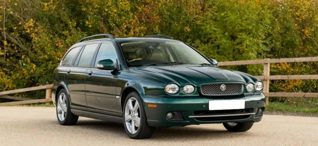 La Jaguar X-Type Estate della Regina Elisabetta va all'asta