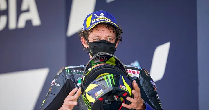 MotoGP, Valentino Rossi positivo al Covid-19: salta Aragon
