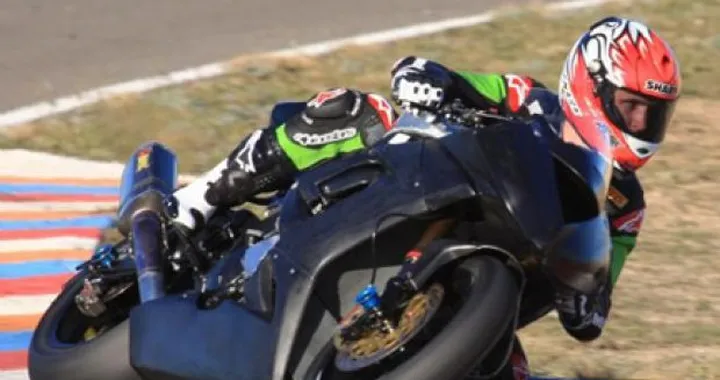 Prima uscita per i Team Kawasaki ufficiali SBK e SS