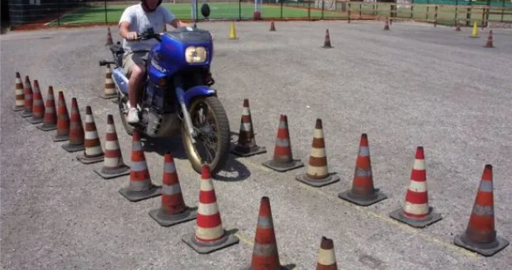 Patente: niente Foglio Rosa prima dell'esame di teoria