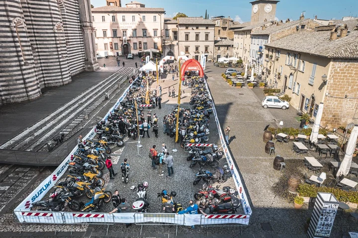 Suzuki V-Strom Day 2023: grande successo per la terza edizione del raduno [FOTO]