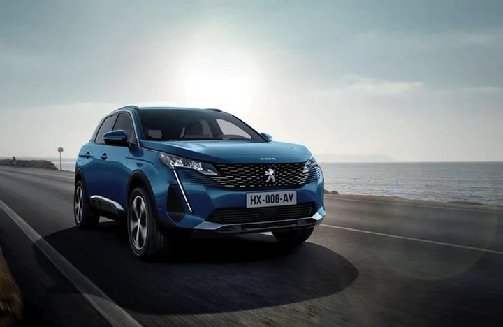 Peugeot 3008: prezzo, prestazioni e autonomia della plug-in da 180 CV