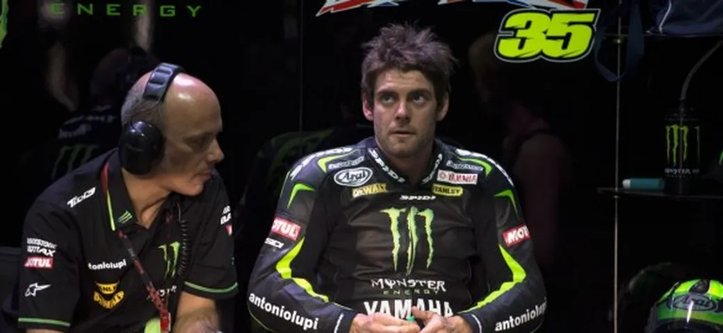 Incendio notturno al box Yamaha Tech3