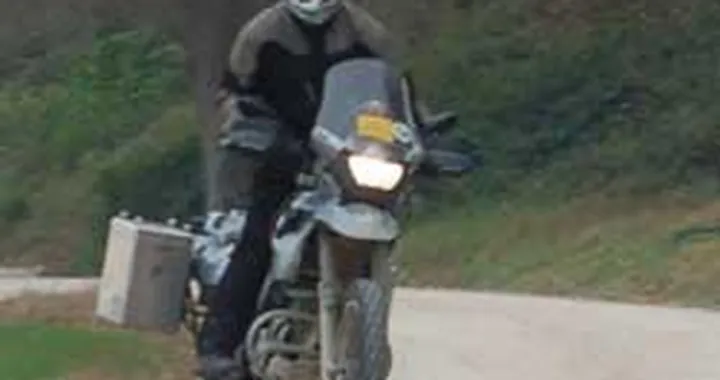 Motociclismo umanitario: Overland80