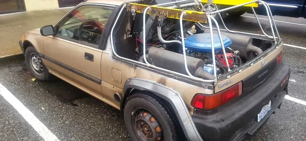 Honda: una vecchia Civic diventa pick-up per ospitare un V8