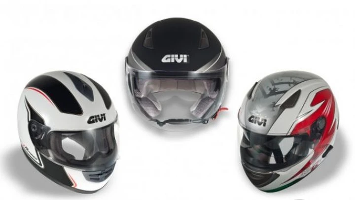 Caschi Givi 2011