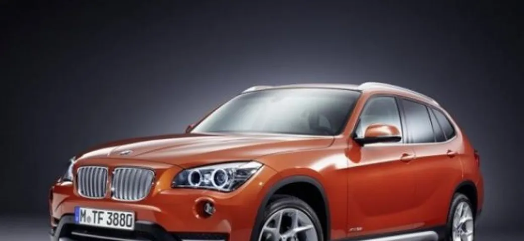BMW X1: prime immagini del restyling