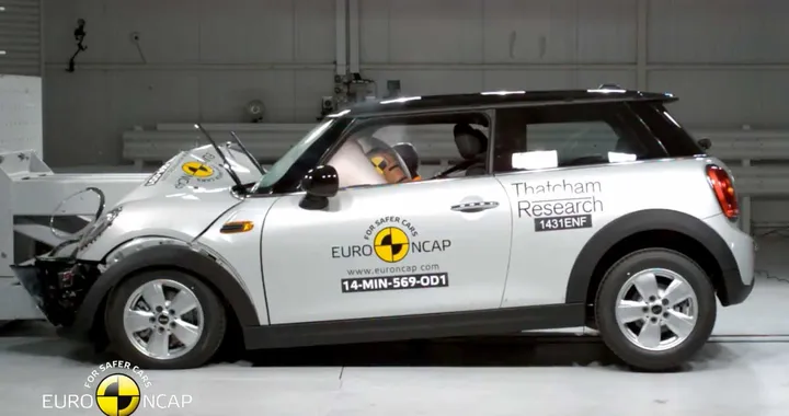 NHTSA punisce BMW: Mini ha violato la norma sui richiami