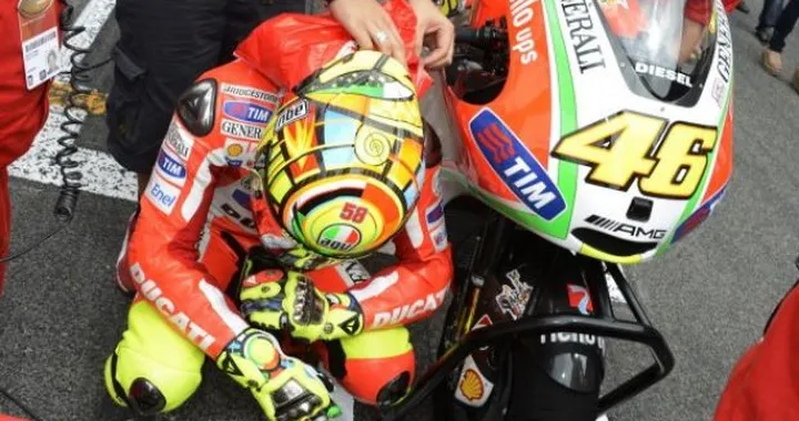 Silverstone, qualifiche "nere" per la Ducati. Rossi e Hayden ... a terra. Prima pole per Bautista