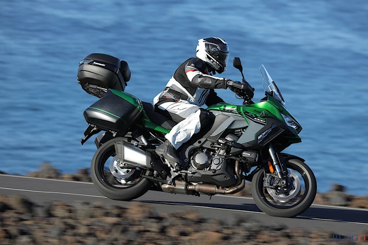 Kawasaki Versys 1000 SE MY2019: primo contatto