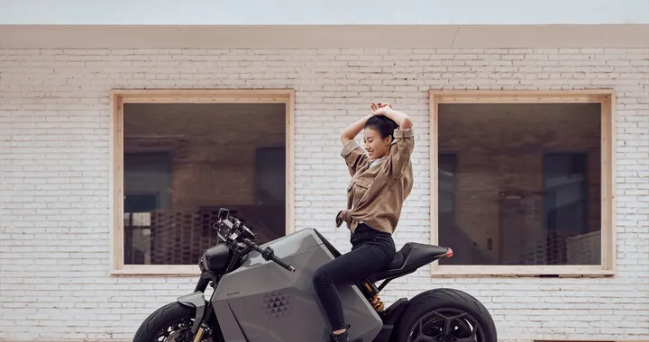 Davinci Motor DC100, la moto elettrica svelata a EICMA