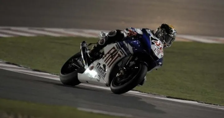 MotoGP: Lorenzo e Yamaha dominano le qualifiche