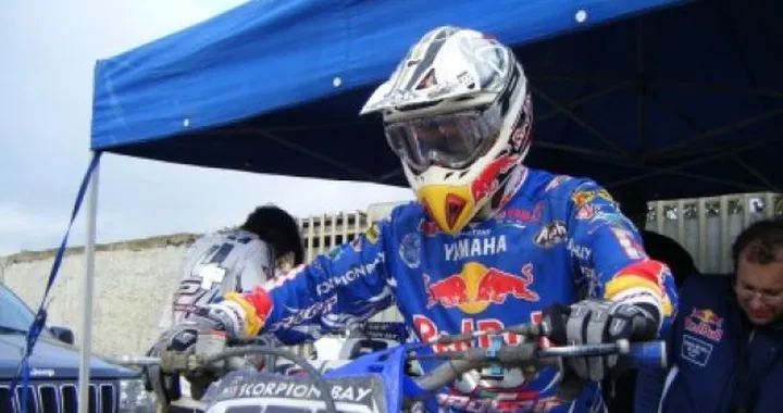 Cairoli e il team Yamah De Carli in pista a Licola (NA)