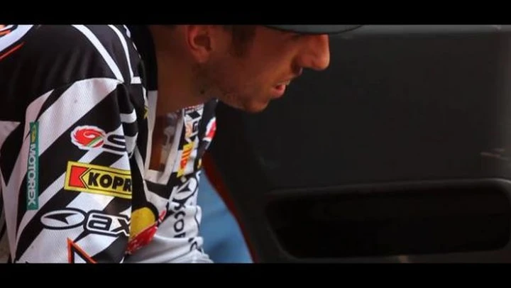 Tony Cairoli si allena per il GP di Lierop /video