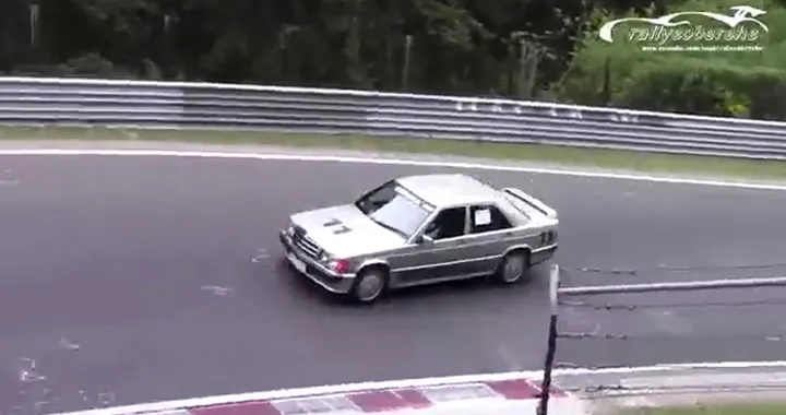Inversione al Nurburgring