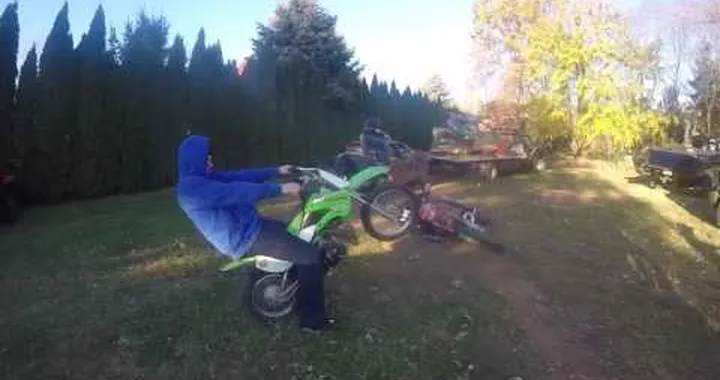 Best Moto Mannequin Challenge ?????