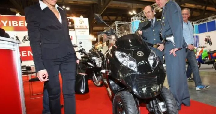 Eicma: sequestrato scooter a tre ruote prodotto da gruppo cinese Kaitong Motor