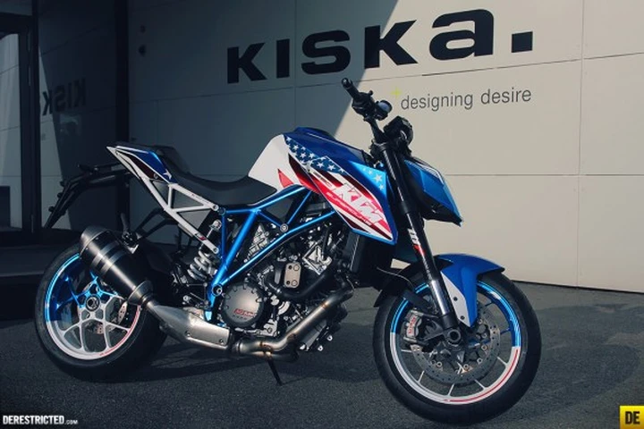 KTM 1290 Super Duke R Patriot Edition: nuove immagini