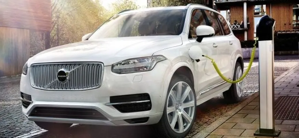 Volvo XC90 T8 Twin Engine: il Suv da 2.1 L/100 km