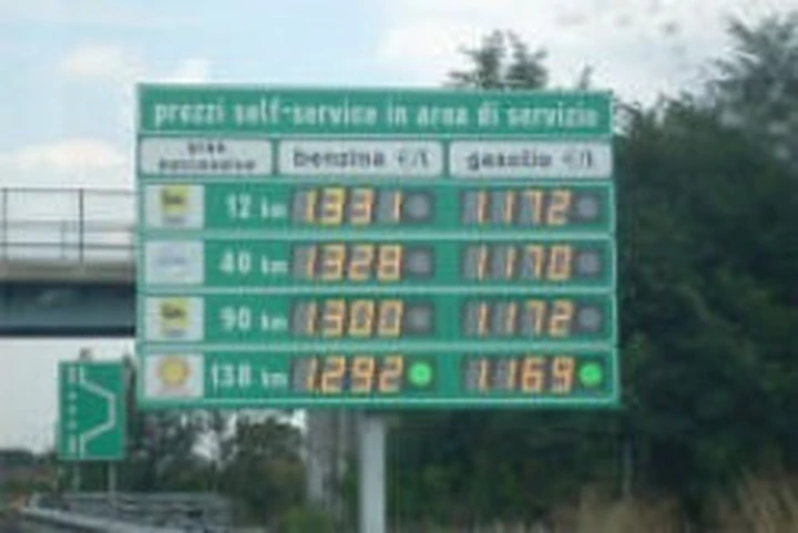 Pannelli con i prezzi dei carburanti anche sulla A22 del Brennero