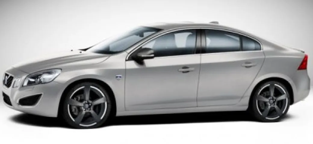 Volvo: il render della nuova S60 R