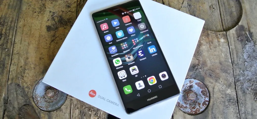 Usare gli smartphones in auto: Huawei P9 Plus Test Drive