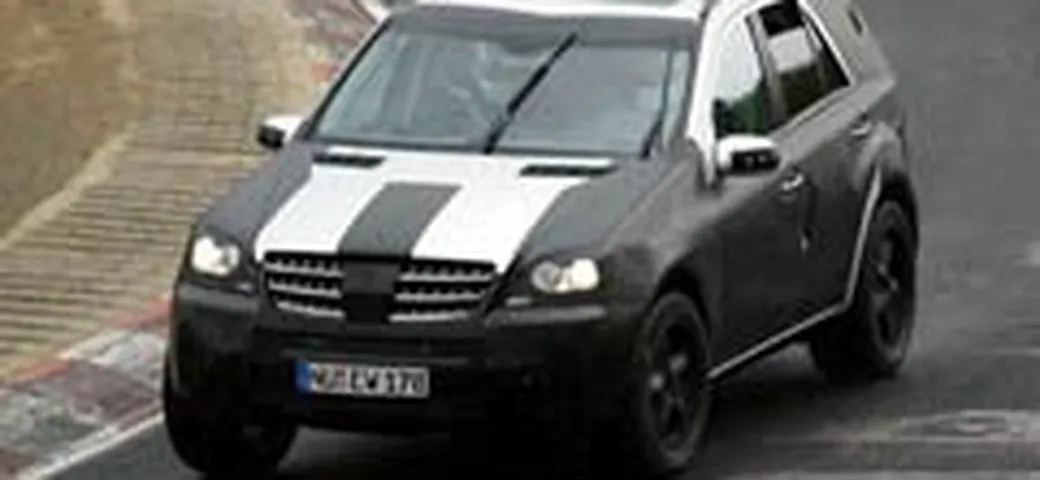 Spy Shot: Mercedes ML 55 AMG