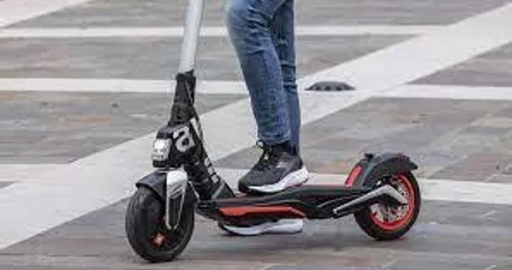 Monopattino modificato: multa da 5000 euro e sequestro