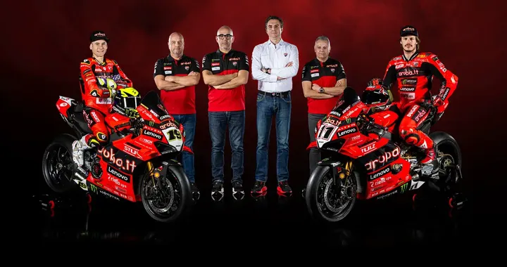 Superbike 2025: Bautista e Bulega pronti a ruggire con la nuova Panigale V4 R