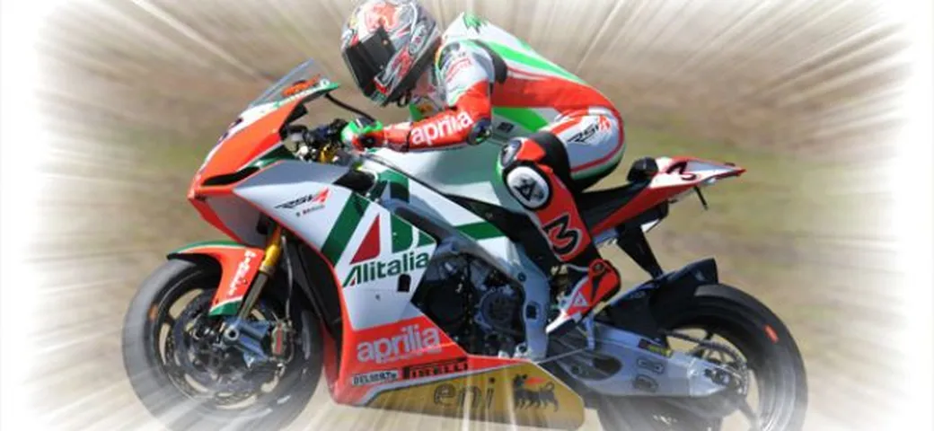 Le carene dell'Aprilia Campione del Mondo di Max Biaggi all'asta su eBay contro l'AIDS