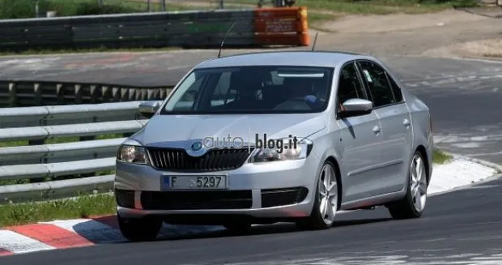 Foto Spia Skoda Rapid