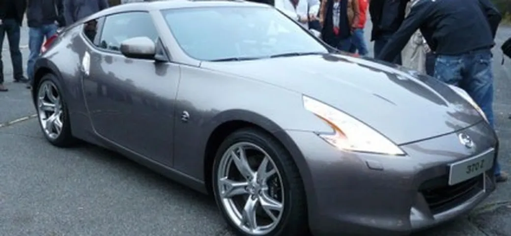 Nissan 370Z: prime foto dal vivo