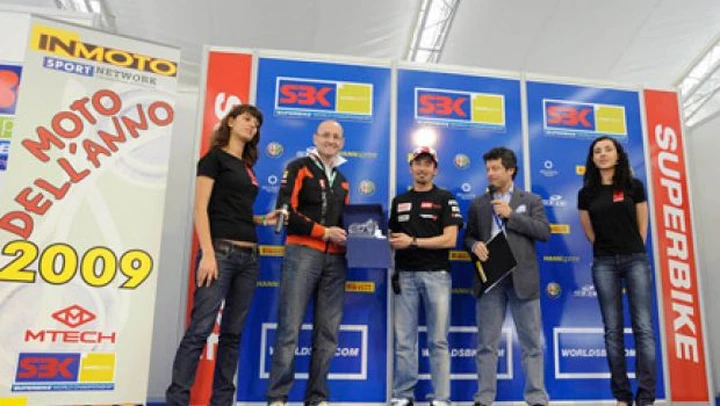 Aprilia RSV4 Moto dell'Anno 2009